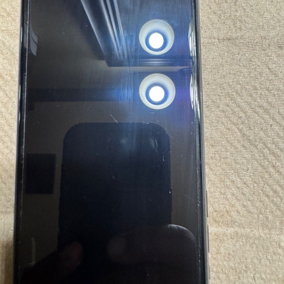 iPhone 11 Pro Max - Picture 3 of 3